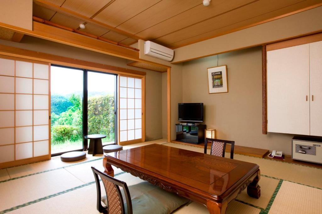 Shorenji Lake Hotel Nabari Extérieur photo